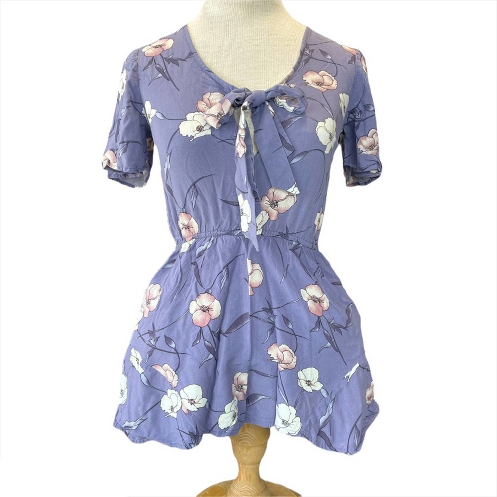 Band Of Gypsies Lavender Purple Floral Short Sleeve Romper Size XS